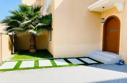 Villa - 6 Bedrooms - 6 Bathrooms for rent in Hidd - Muharraq Governorate