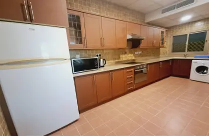 Apartment - 2 Bedrooms - 2 Bathrooms for rent in Al Juffair - Capital Governorate