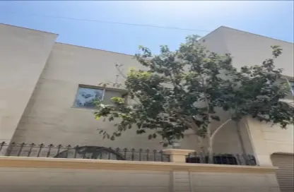 فيلا - 8 غرف نوم - 8 حمامات للبيع في عراد - المحرق