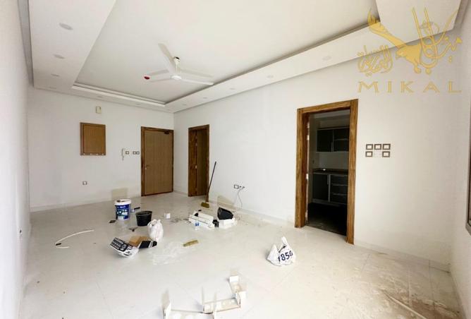 982947 - Property Image 2