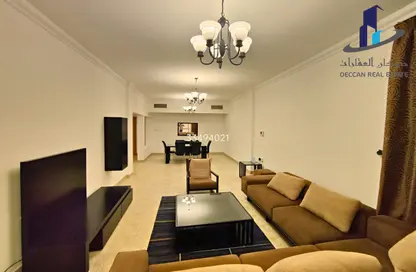Apartment - 2 Bedrooms - 3 Bathrooms for rent in Exhibition Road - Hoora - Capital Governorate
