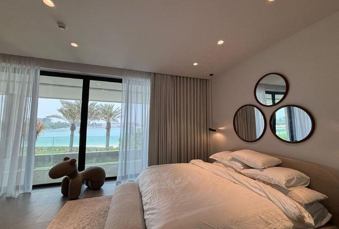 987745 - Property Image 2