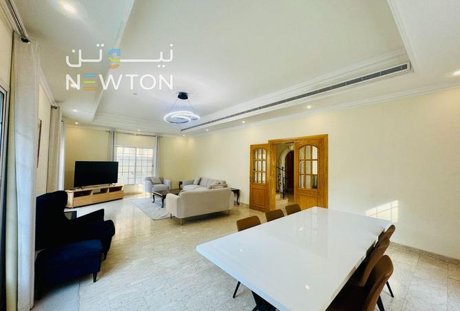 980797 - Property Image 2