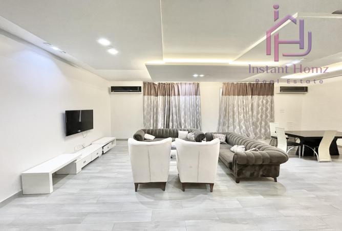 983819 - Property Image 2