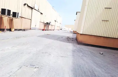 مستودع - استوديو - 2 حمامات للايجار في الحد - المحرق