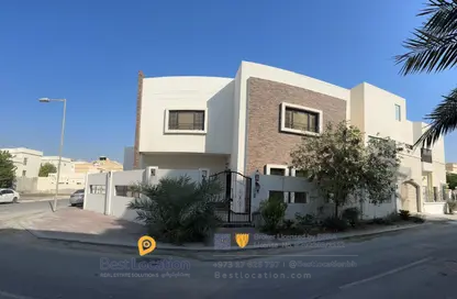 Villa - 4 Bedrooms - 4 Bathrooms for sale in Tubli - Central Governorate