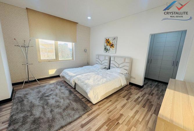 934589 - Property Image 2