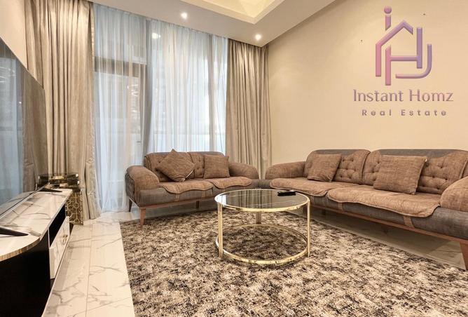 989207 - Property Image 2