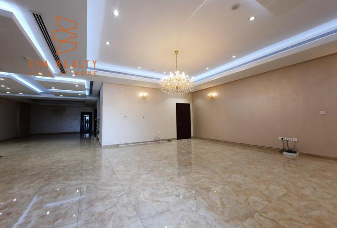 956846 - Property Image 2