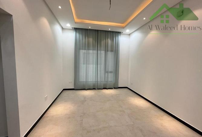 965016 - Property Image 2