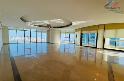 Penthouse - 4 Bedrooms - 7 Bathrooms for rent in Seef - Capital Governorate