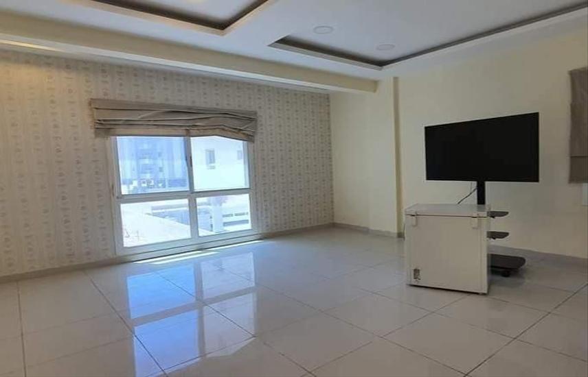 Apartment for Rent in Hidd 2 Bedroom Semi Furnished Flat for Rent near