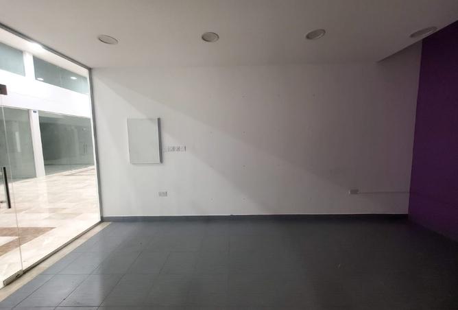 963631 - Property Image 2