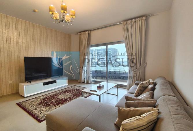 982876 - Property Image 2