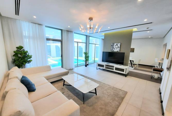 952803 - Property Image 2