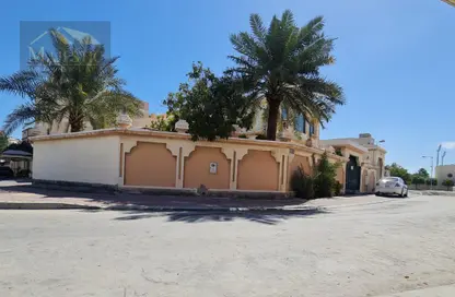 Villa - 3 Bedrooms - 4 Bathrooms for sale in Hamad Town - Northern Governorate
