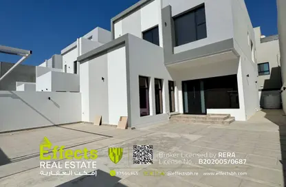 Villa - 3 Bedrooms - 5 Bathrooms for sale in Hamad Town - Northern Governorate