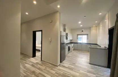 Apartment - 2 Bedrooms - 2 Bathrooms for rent in Al Juffair - Capital Governorate