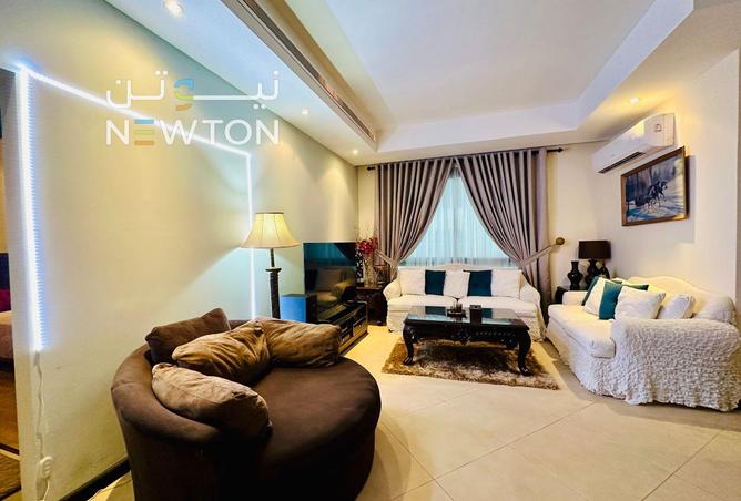 981126 - Property Image 2