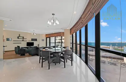 Apartment - 2 Bedrooms - 4 Bathrooms for rent in Al Juffair - Capital Governorate