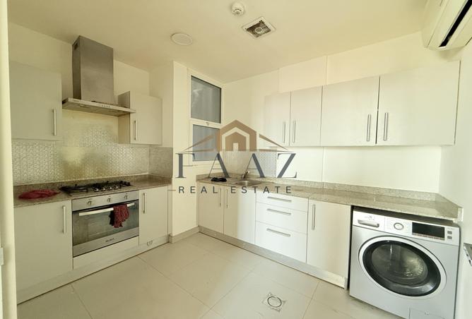 988651 - Property Image 3