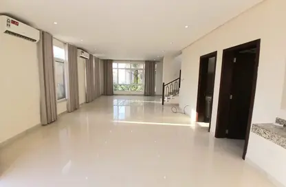 مجمع سكني - 5 غرف نوم - 5 حمامات للايجار في الجسرة - المحافظة الشمالية