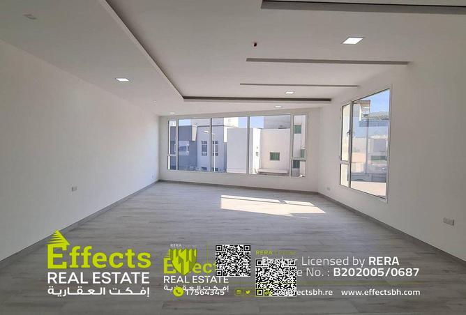 887539 - Property Image 3