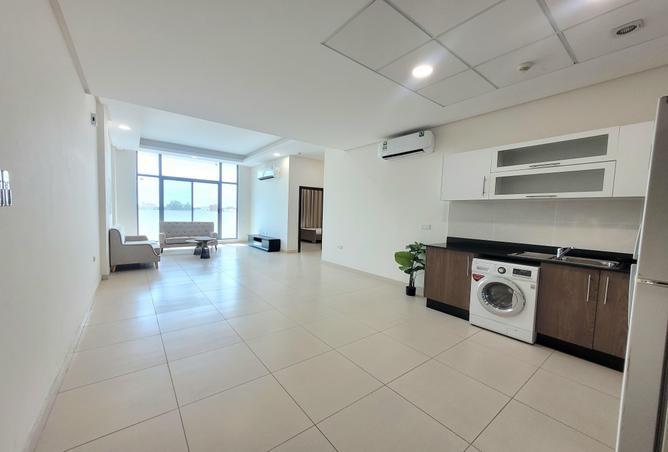 910332 - Property Image 2