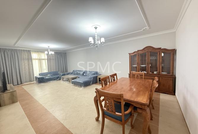 975624 - Property Image 2