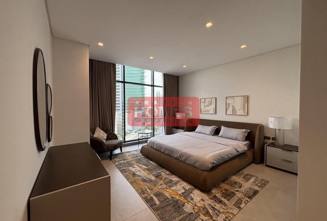 985590 - Property Image 3