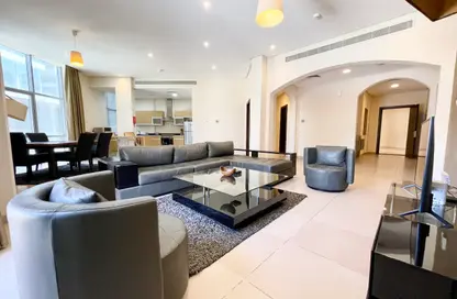 Apartment - 2 Bedrooms - 3 Bathrooms for rent in Seef - Capital Governorate