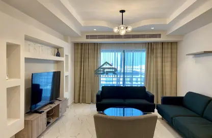 Apartment - 2 Bedrooms - 3 Bathrooms for rent in Busaiteen - Muharraq Governorate