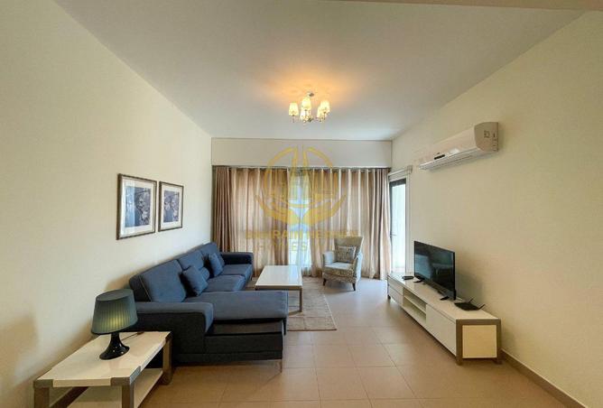 976061 - Property Image 2