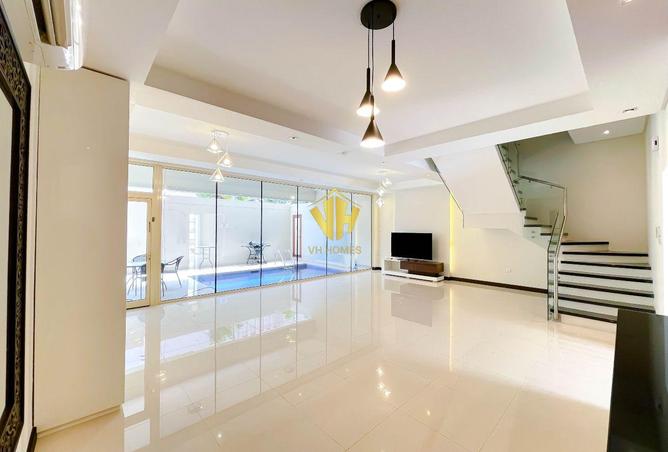 988374 - Property Main Image