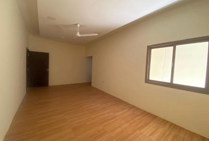 967707 - Property Image 3