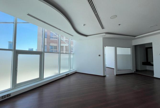 957743 - Property Image 2