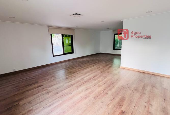 962391 - Property Image 3