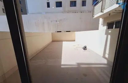 Apartment - 2 Bedrooms - 3 Bathrooms for rent in Al Juffair - Capital Governorate