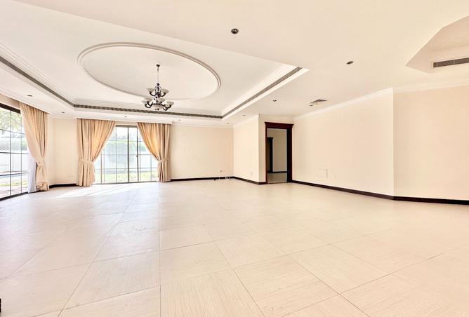 979103 - Property Image 2