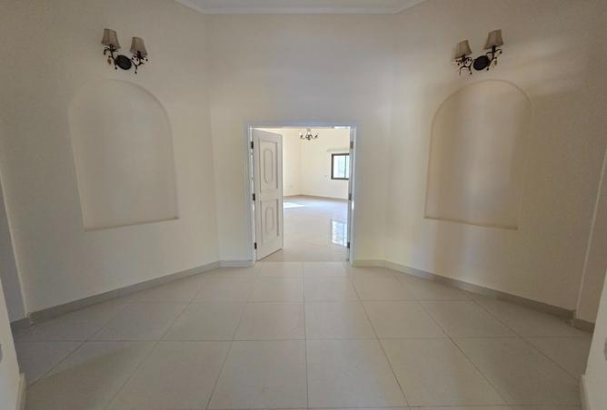 979259 - Property Image 2