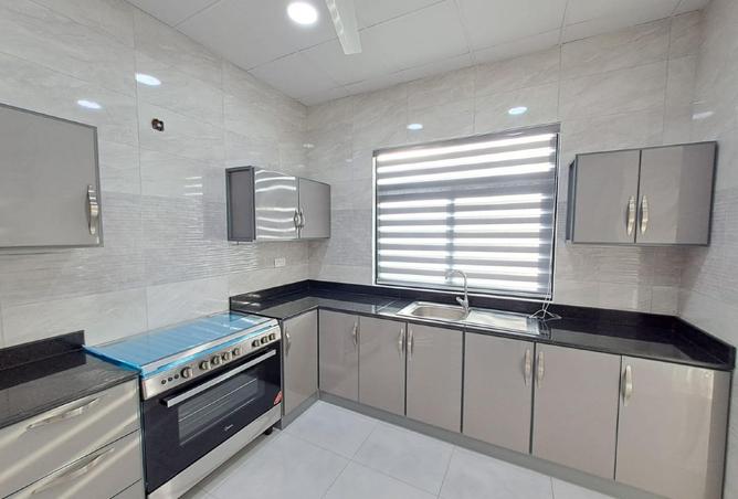 969619 - Property Image 3