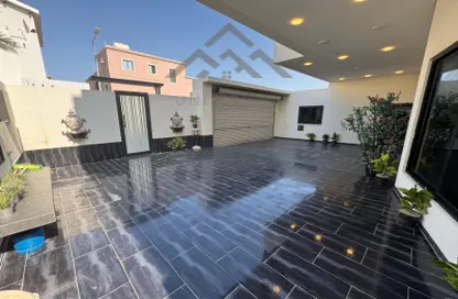 Villa - 4 Bedrooms - 5 Bathrooms for sale in Saar - Northern Governorate