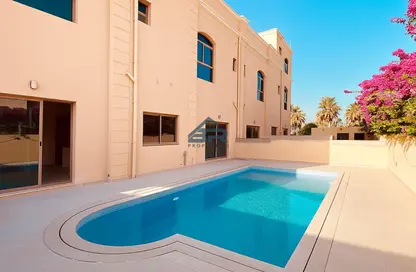 Compound - 5 Bedrooms - 4 Bathrooms for rent in Janabiya - Northern Governorate