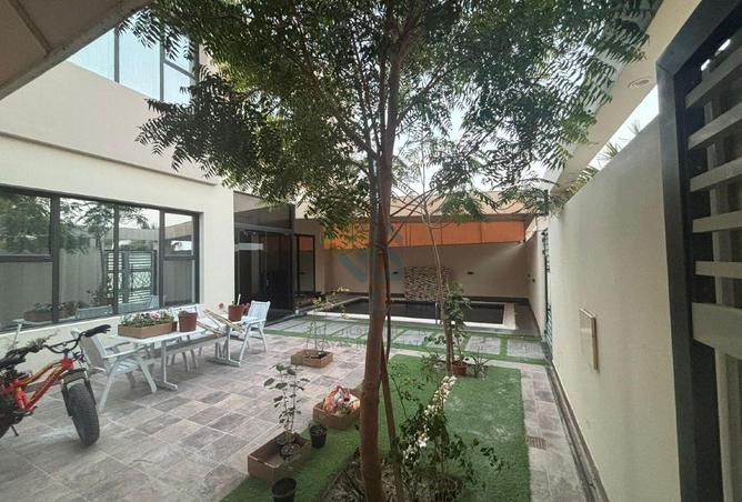 976845 - Property Image 2