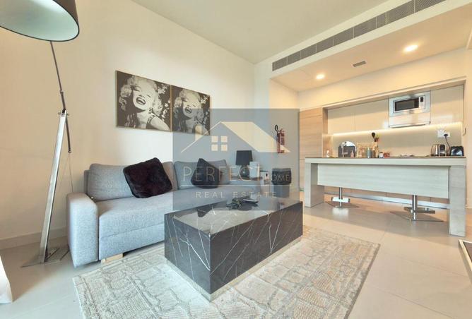 960352 - Property Image 2