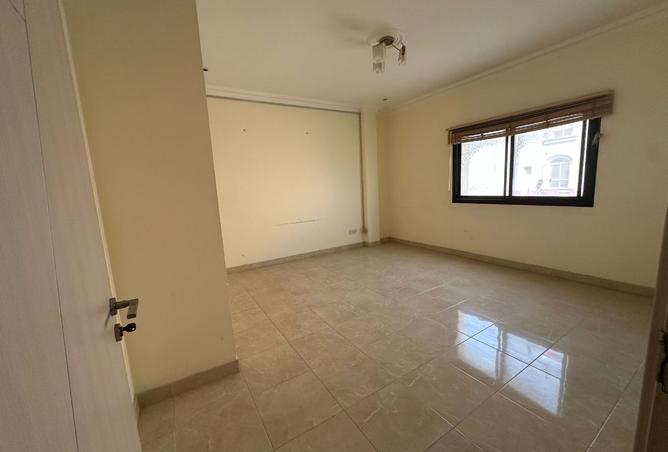 982624 - Property Image 2