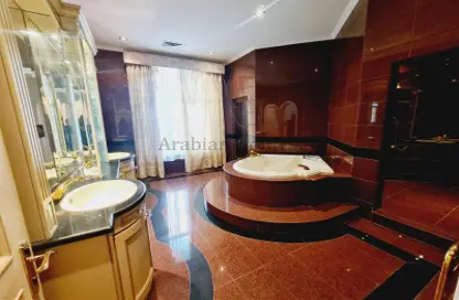 فيلا - 4 غرف نوم - 4 حمامات للايجار في الجفير - محافظة العاصمة
