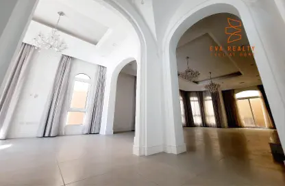Hall / Corridor image for: Villa - 3 Bedrooms - 3 Bathrooms for sale in Janabiya - Northern Governorate, Image 1