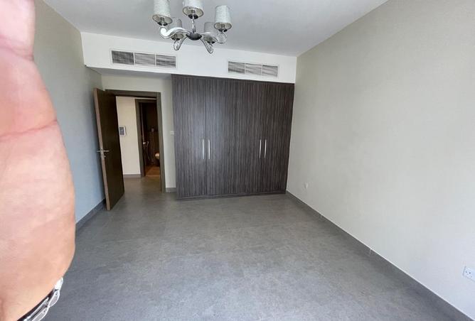 960695 - Property Image 3