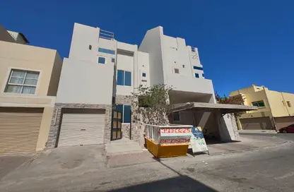 Villa - 3 Bedrooms - 3 Bathrooms for rent in Galali - Muharraq Governorate